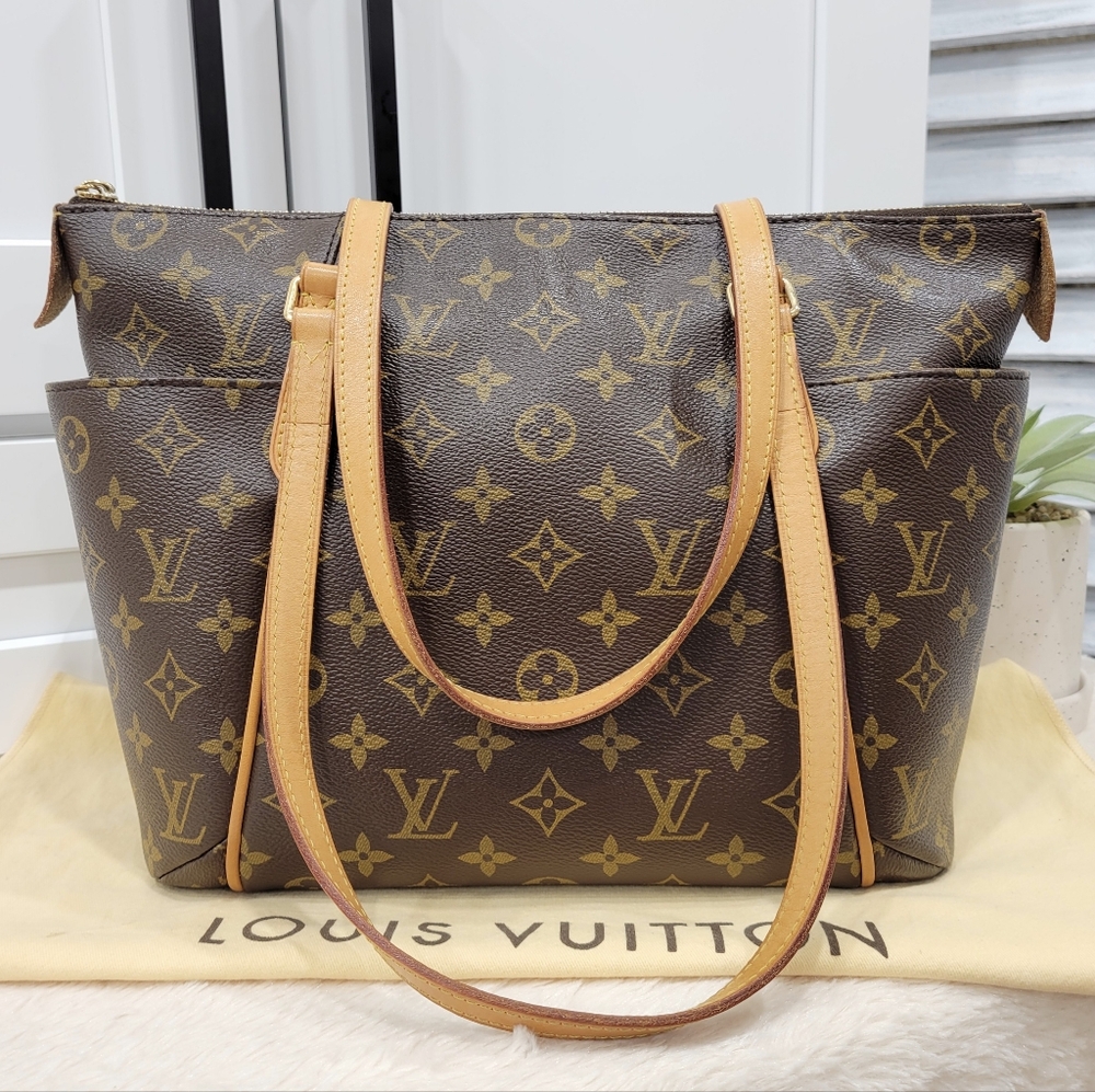 💕CLASSIC Tote Bag Discontinued LOUIS VUITTON Totally PM Monogram